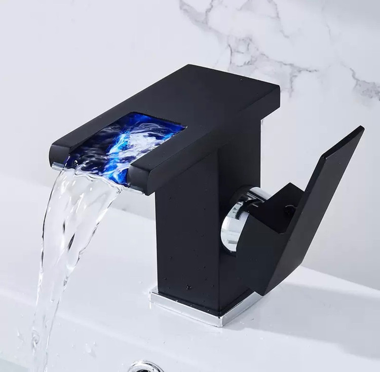 شیر روشویی هوادیائو (Huadiao) مدل LED دار پایه کوتاه و پایه بلند بدنه محصول ضد خش و ضد زنگ بسیار کاربردی و با کیفیت (محصول وارداتی)