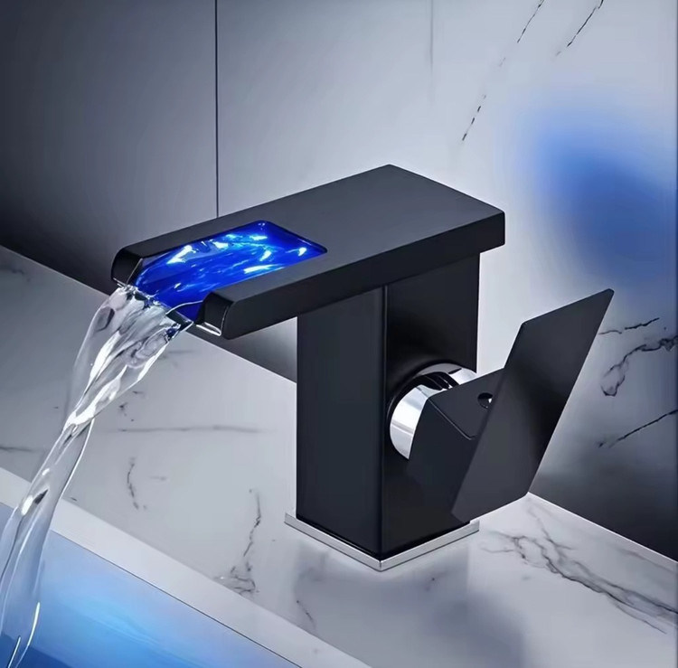 شیر روشویی هوادیائو (Huadiao) مدل LED دار پایه کوتاه و پایه بلند بدنه محصول ضد خش و ضد زنگ بسیار کاربردی و با کیفیت (محصول وارداتی)
